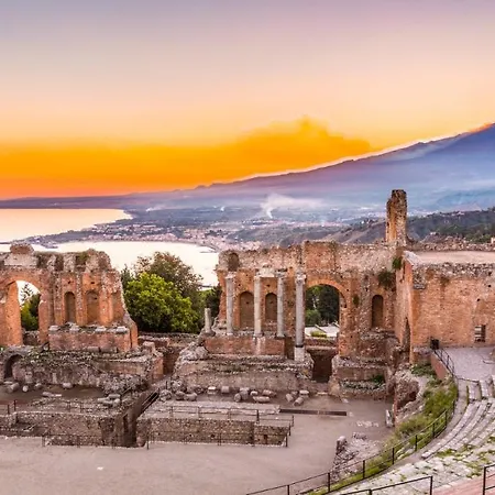 Alpha22 アパート ジャルディーニ・ナクソス